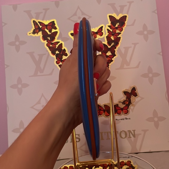 Dooney and Bourke Wallet - Picture 5 of 9